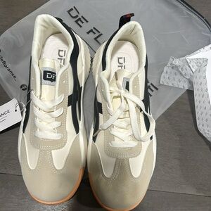 DeFlorance Vintage Sneakers | Women Size 10-10.5 | Brand 🆕 with tags🩷